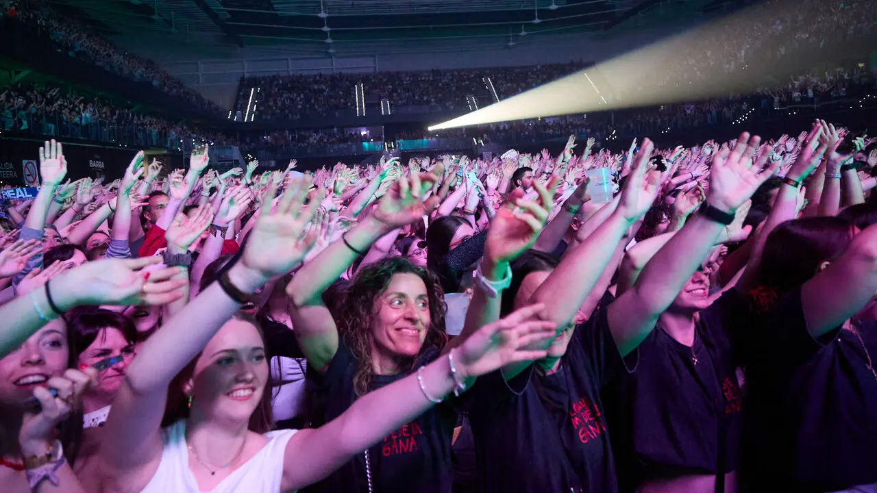 Concierto de Dani Mart&iacute;n en el pabell&oacute;n Navarra Arena dentro de su &lsquo;Gira 25 p*t*s a&ntilde;os' , un completo repaso por los temas m&aacute;s ic&oacute;nicos de estos 25 a&ntilde;os. I&Ntilde;IGO ALZUGARAY