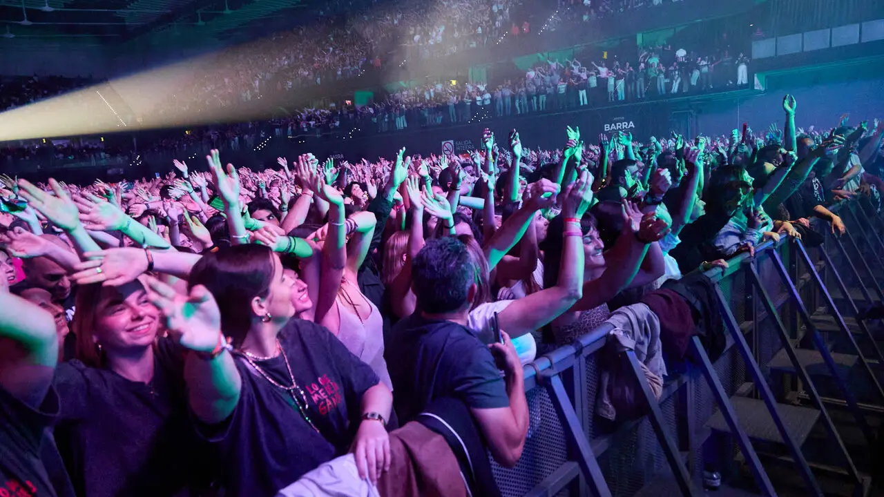 Concierto de Dani Mart&iacute;n en el pabell&oacute;n Navarra Arena dentro de su &lsquo;Gira 25 p*t*s a&ntilde;os' , un completo repaso por los temas m&aacute;s ic&oacute;nicos de estos 25 a&ntilde;os. I&Ntilde;IGO ALZUGARAY