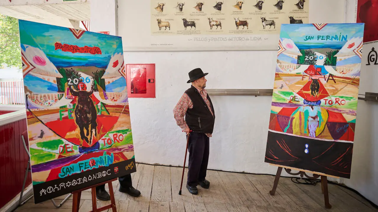 Una obra del pintor Carlos Franco anuncia la Feria del Toro de los Sanfermines de 2026. PABLO LASAOSA
