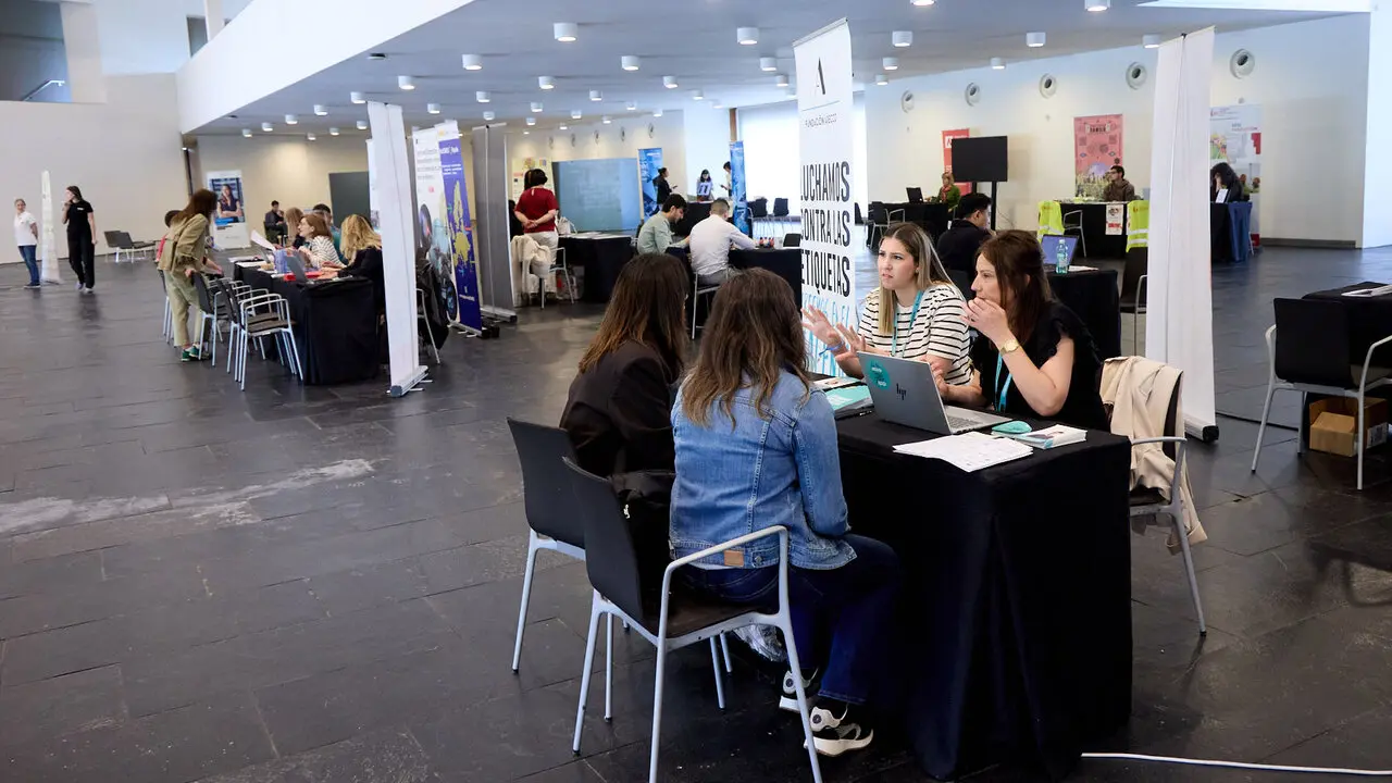 Feria de empleo 'Navarra Jobs 2026' en Baluarte. I&Ntilde;IGO ALZUGARAY