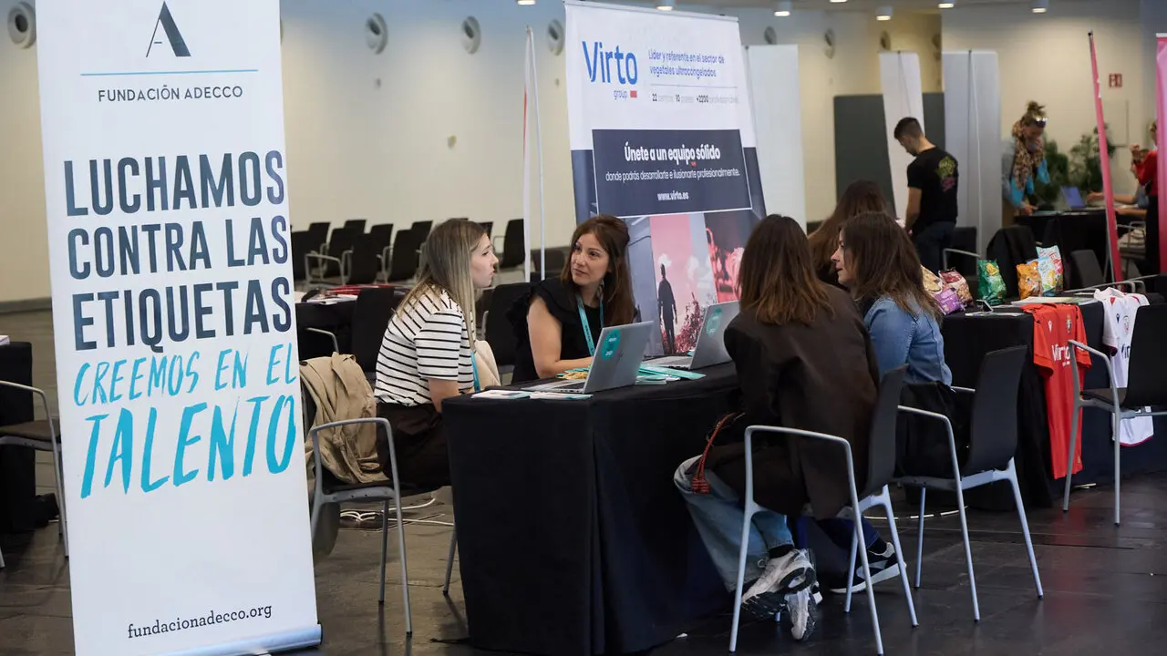 Feria de empleo 'Navarra Jobs 2026' en Baluarte. I&Ntilde;IGO ALZUGARAY
