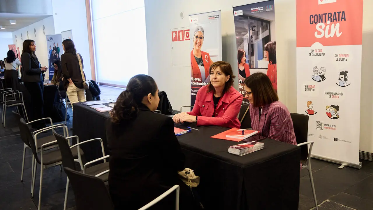 Feria de empleo 'Navarra Jobs 2026' en Baluarte. I&Ntilde;IGO ALZUGARAY