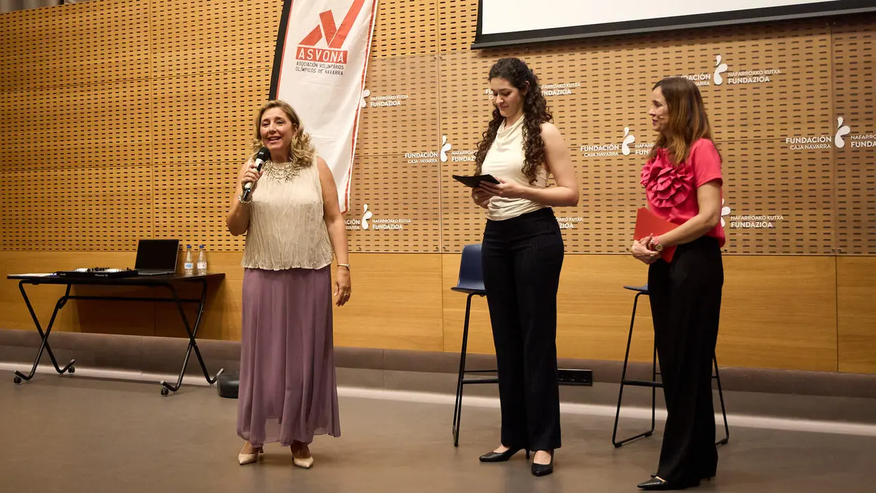 La Asociaci&oacute;n de Voluntarios Ol&iacute;mpicos de Navarra (ASVONA) celebra la XII Gala de entrega del premio voluntario del a&ntilde;o ASVONA. I&Ntilde;IGO ALZUGARAY