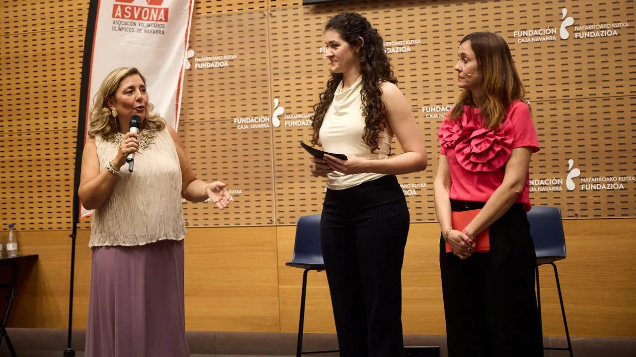 La Asociaci&oacute;n de Voluntarios Ol&iacute;mpicos de Navarra (ASVONA) celebra la XII Gala de entrega del premio voluntario del a&ntilde;o ASVONA. I&Ntilde;IGO ALZUGARAY