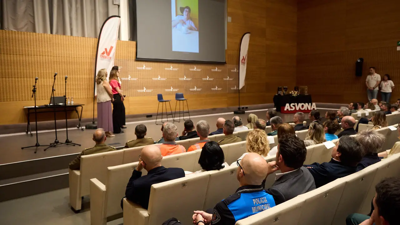 La Asociaci&oacute;n de Voluntarios Ol&iacute;mpicos de Navarra (ASVONA) celebra la XII Gala de entrega del premio voluntario del a&ntilde;o ASVONA. I&Ntilde;IGO ALZUGARAY