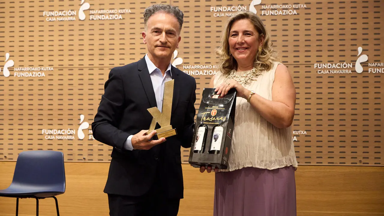 La Asociaci&oacute;n de Voluntarios Ol&iacute;mpicos de Navarra (ASVONA) celebra la XII Gala de entrega del premio voluntario del a&ntilde;o ASVONA. I&Ntilde;IGO ALZUGARAY