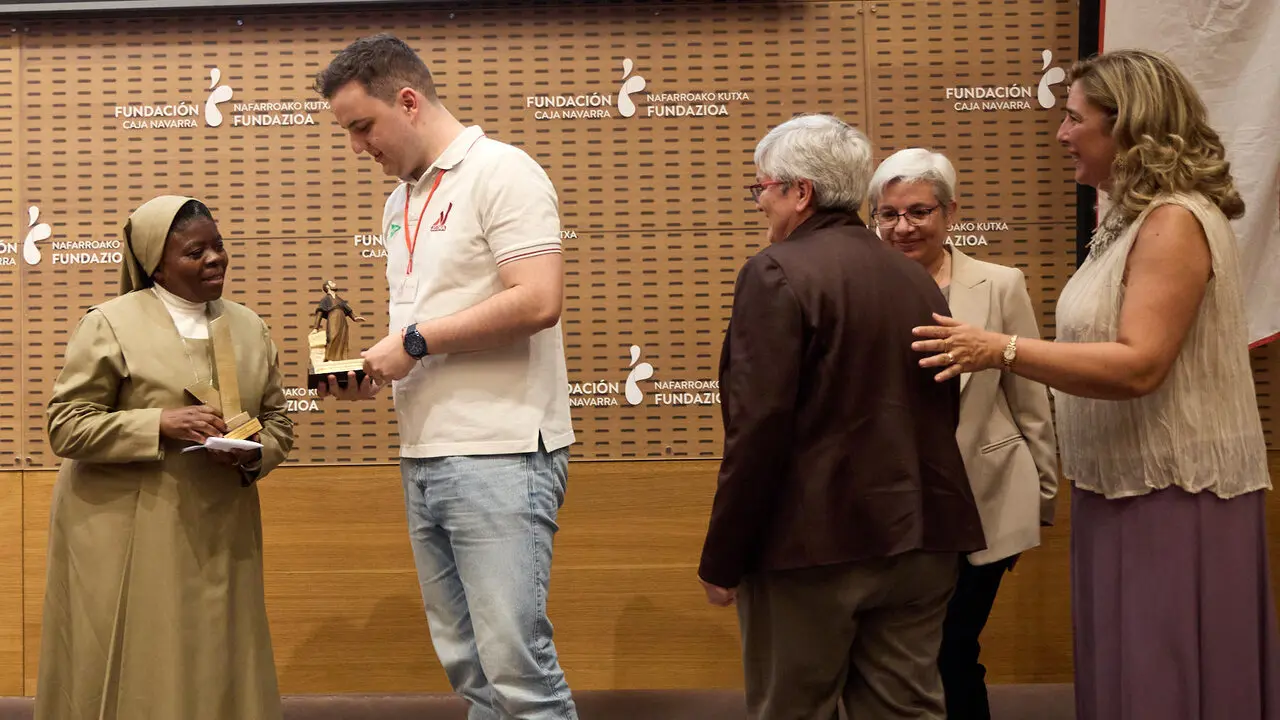 La Asociaci&oacute;n de Voluntarios Ol&iacute;mpicos de Navarra (ASVONA) celebra la XII Gala de entrega del premio voluntario del a&ntilde;o ASVONA. I&Ntilde;IGO ALZUGARAY