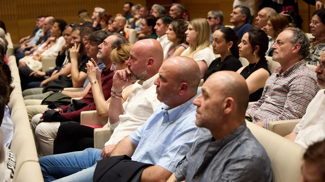 La Asociaci&oacute;n de Voluntarios Ol&iacute;mpicos de Navarra (ASVONA) celebra la XII Gala de entrega del premio voluntario del a&ntilde;o ASVONA. I&Ntilde;IGO ALZUGARAY