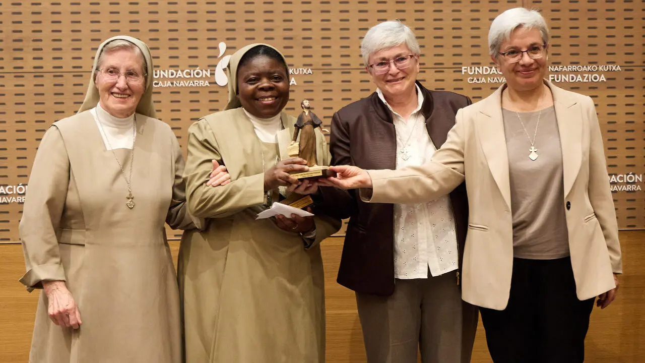 La Asociaci&oacute;n de Voluntarios Ol&iacute;mpicos de Navarra (ASVONA) celebra la XII Gala de entrega del premio voluntario del a&ntilde;o ASVONA. I&Ntilde;IGO ALZUGARAY