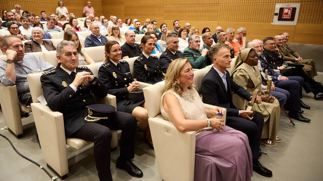 La Asociaci&oacute;n de Voluntarios Ol&iacute;mpicos de Navarra (ASVONA) celebra la XII Gala de entrega del premio voluntario del a&ntilde;o ASVONA. I&Ntilde;IGO ALZUGARAY