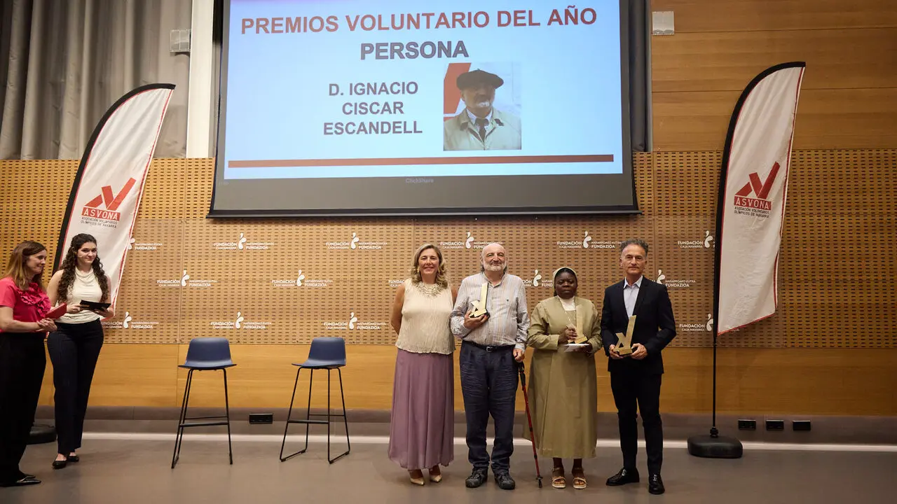 La Asociaci&oacute;n de Voluntarios Ol&iacute;mpicos de Navarra (ASVONA) celebra la XII Gala de entrega del premio voluntario del a&ntilde;o ASVONA. I&Ntilde;IGO ALZUGARAY