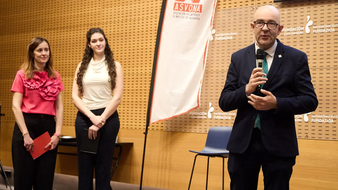 La Asociaci&oacute;n de Voluntarios Ol&iacute;mpicos de Navarra (ASVONA) celebra la XII Gala de entrega del premio voluntario del a&ntilde;o ASVONA. I&Ntilde;IGO ALZUGARAY
