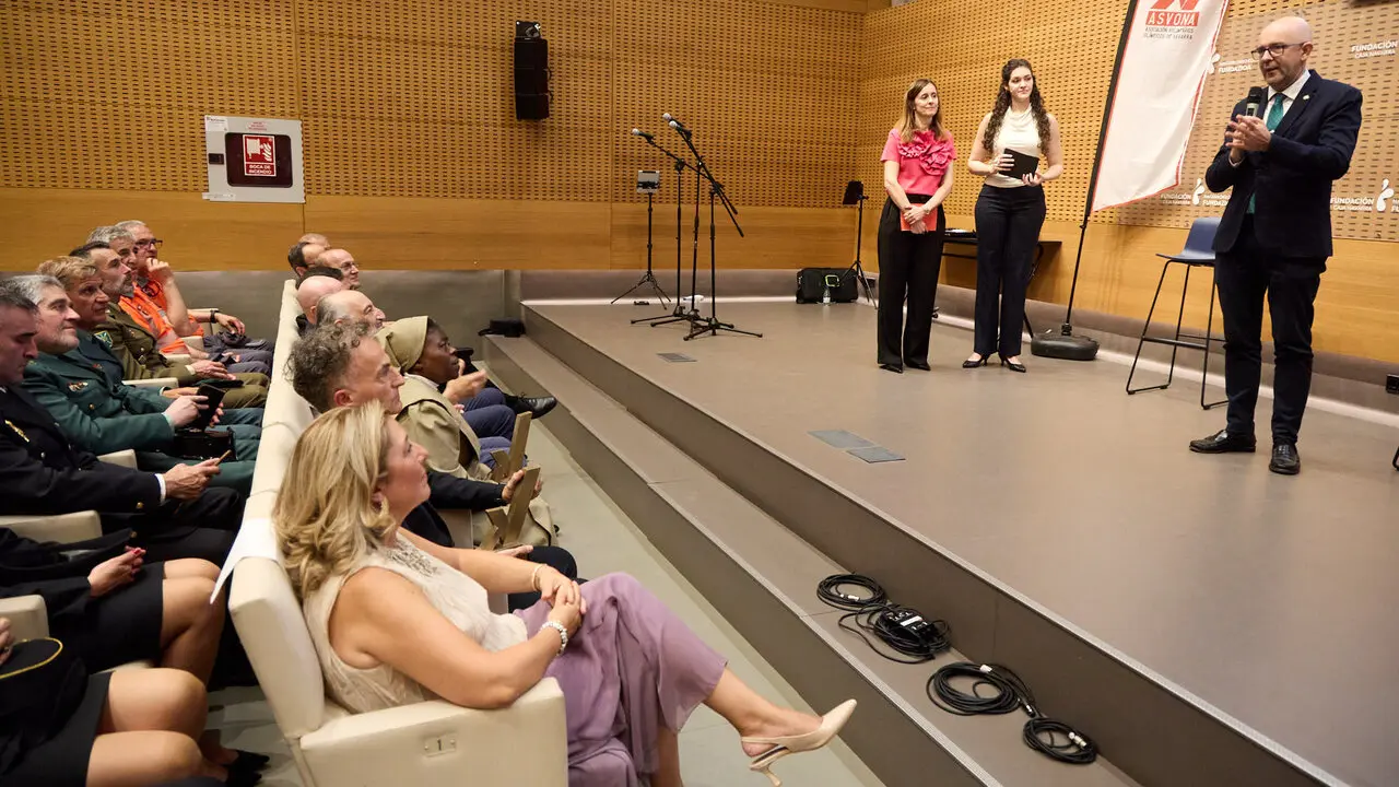 La Asociaci&oacute;n de Voluntarios Ol&iacute;mpicos de Navarra (ASVONA) celebra la XII Gala de entrega del premio voluntario del a&ntilde;o ASVONA. I&Ntilde;IGO ALZUGARAY