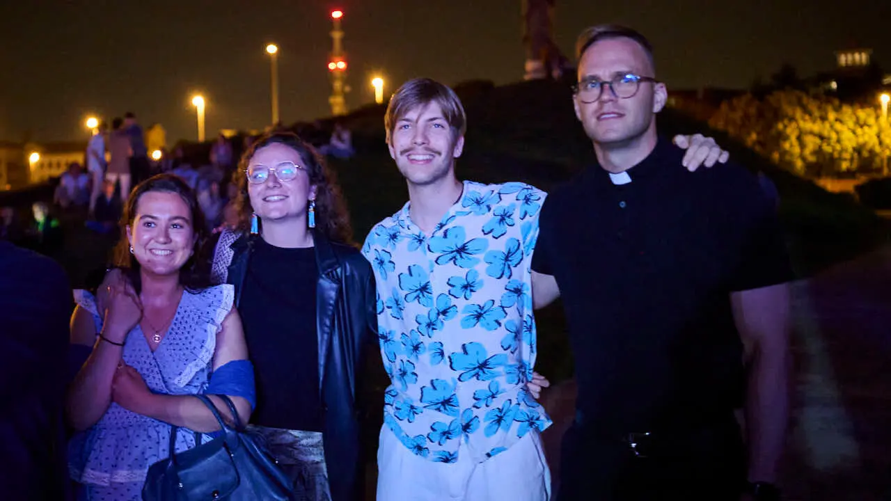 El seminario acoge un encuentro de j&oacute;venes con un concierto de Hakuna que se incluye dentro de la jornada mundial de oraci&oacute;n por las vocaciones. PABLO LASAOSA