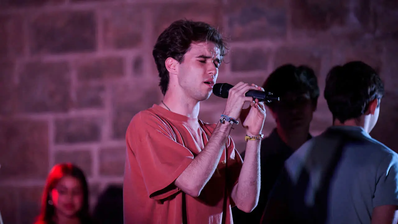 El seminario acoge un encuentro de j&oacute;venes con un concierto de Hakuna que se incluye dentro de la jornada mundial de oraci&oacute;n por las vocaciones. PABLO LASAOSA