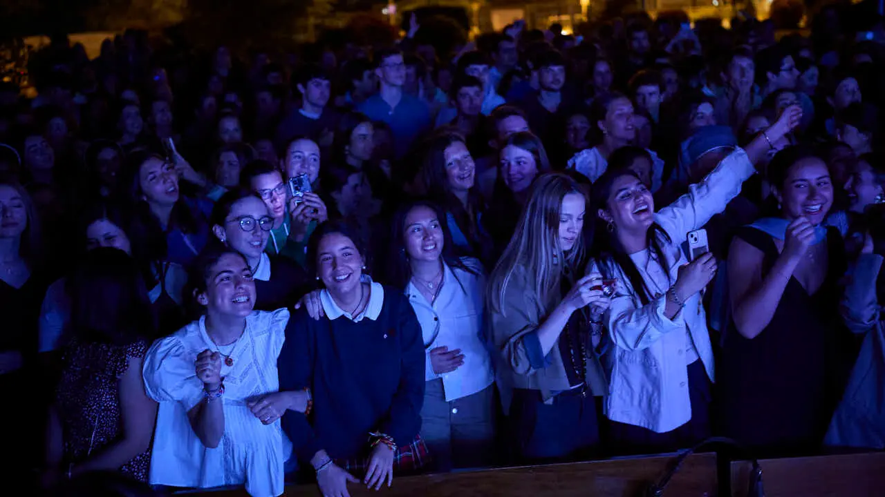 El seminario acoge un encuentro de j&oacute;venes con un concierto de Hakuna que se incluye dentro de la jornada mundial de oraci&oacute;n por las vocaciones. PABLO LASAOSA