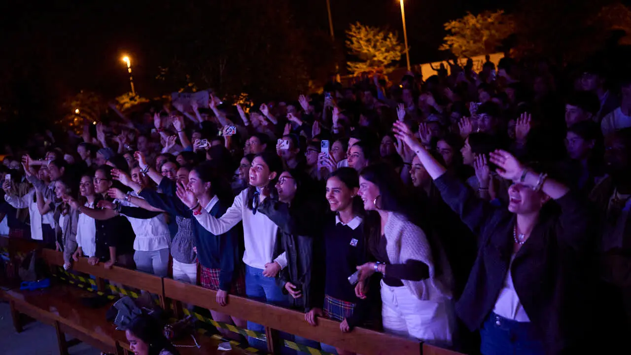 El seminario acoge un encuentro de j&oacute;venes con un concierto de Hakuna que se incluye dentro de la jornada mundial de oraci&oacute;n por las vocaciones. PABLO LASAOSA