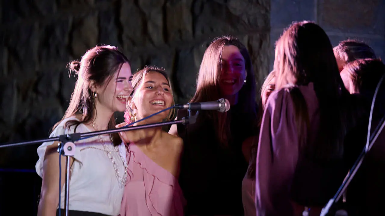 El seminario acoge un encuentro de j&oacute;venes con un concierto de Hakuna que se incluye dentro de la jornada mundial de oraci&oacute;n por las vocaciones. PABLO LASAOSA