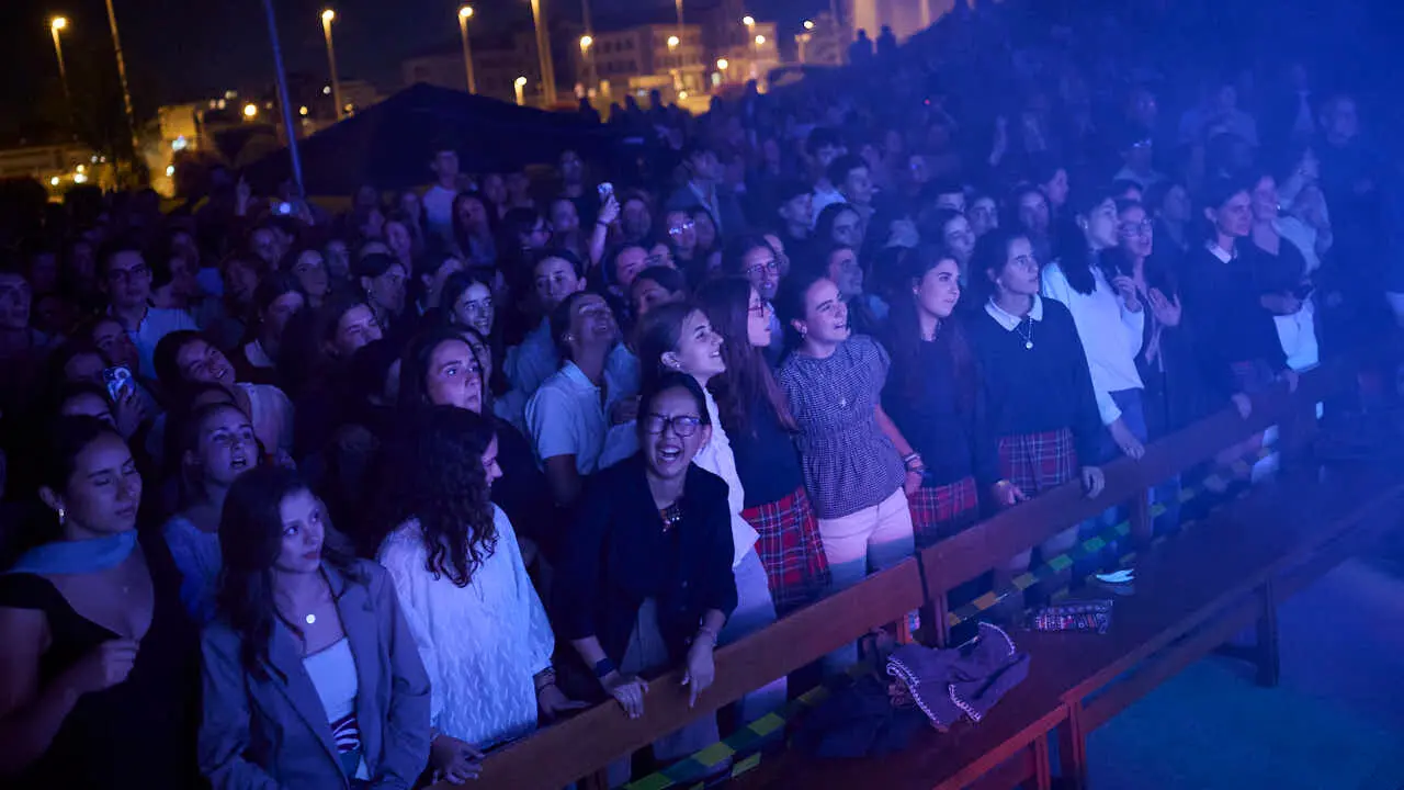 El seminario acoge un encuentro de j&oacute;venes con un concierto de Hakuna que se incluye dentro de la jornada mundial de oraci&oacute;n por las vocaciones. PABLO LASAOSA