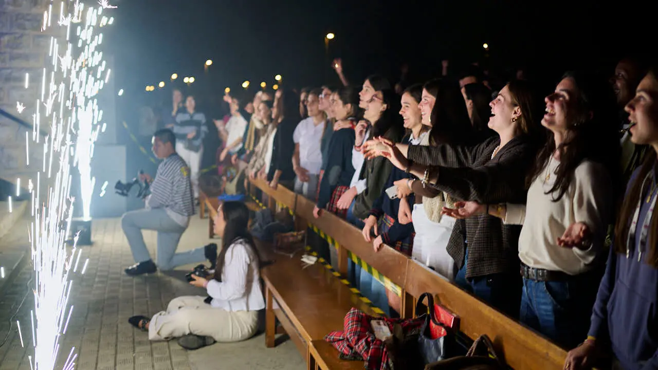 El seminario acoge un encuentro de j&oacute;venes con un concierto de Hakuna que se incluye dentro de la jornada mundial de oraci&oacute;n por las vocaciones. PABLO LASAOSA