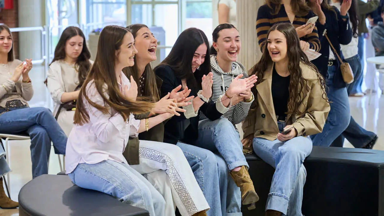 Concurso nacional de estructuras con espaguetis. Escuela de Arquitectura de la Universidad de Navarra. PABLO LASAOSA
