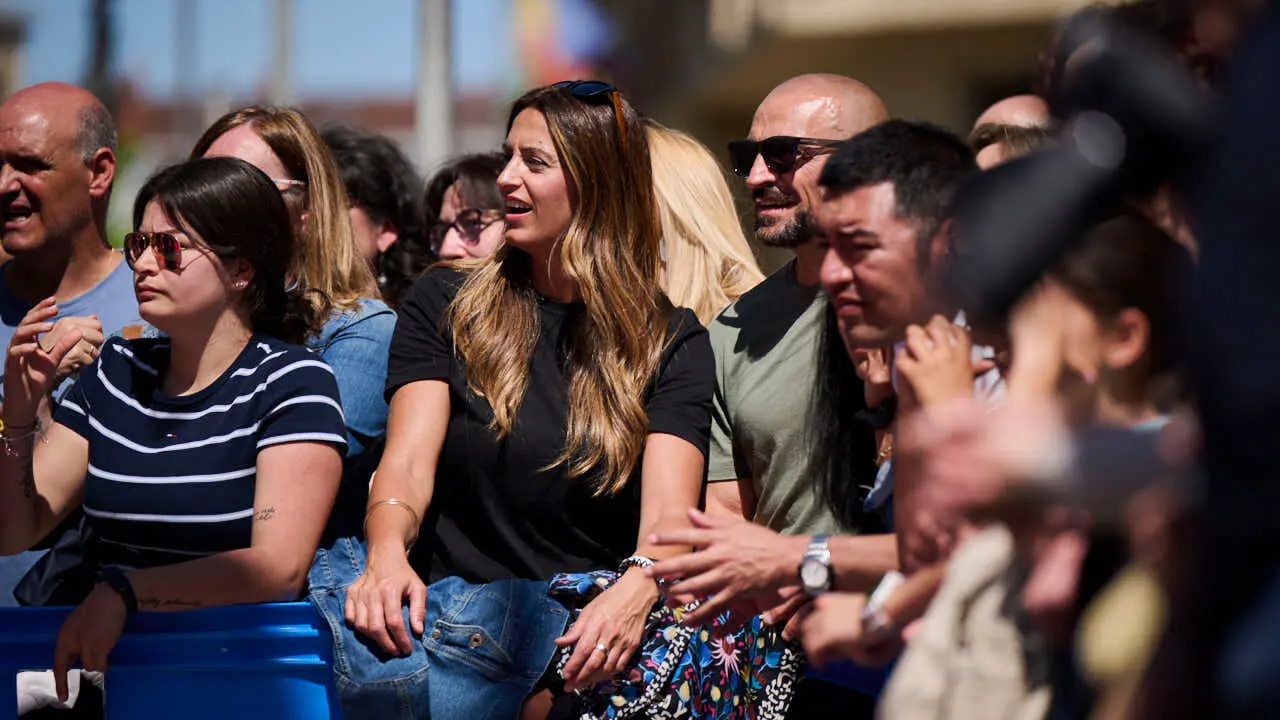 El alumnado de las escuelas que componen la Asociaci&oacute;n Haizea de Navarra realiza una serie de exhibiciones de distintos estilos y niveles para celebrar el D&iacute;a Internacional de la Danza. PABLO LASAOSA