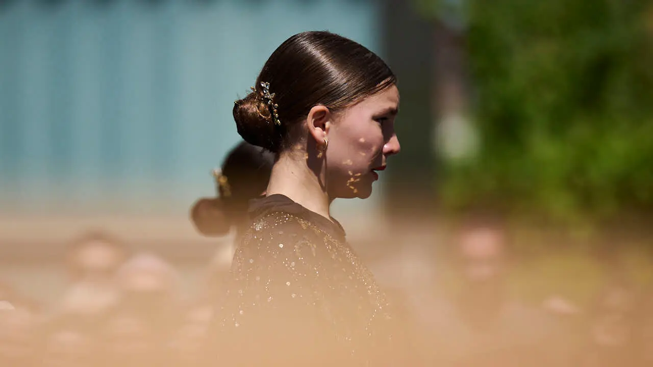 El alumnado de las escuelas que componen la Asociaci&oacute;n Haizea de Navarra realiza una serie de exhibiciones de distintos estilos y niveles para celebrar el D&iacute;a Internacional de la Danza. PABLO LASAOSA