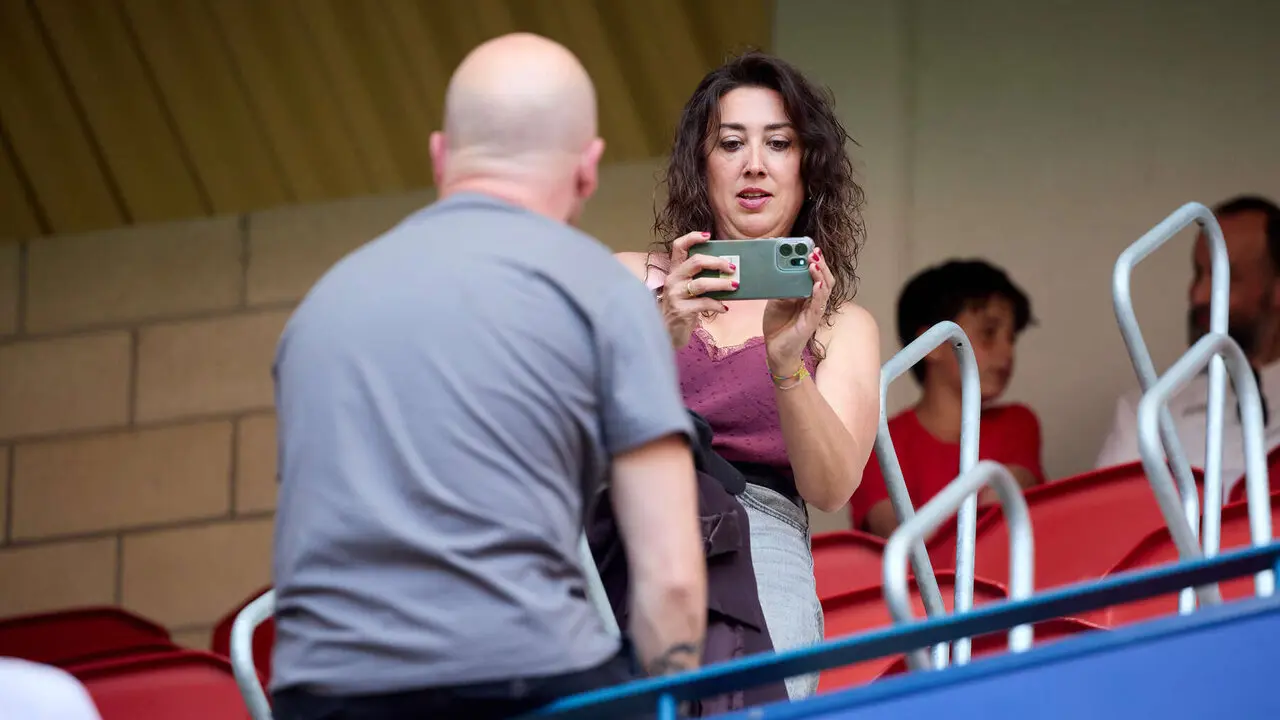 La grada del estadio de El Sadar durante el partido de La Liga EA Sports entre CA Osasuna y Sevilla FC disputado en Pamplona. I&Ntilde;IGO ALZUGARAY