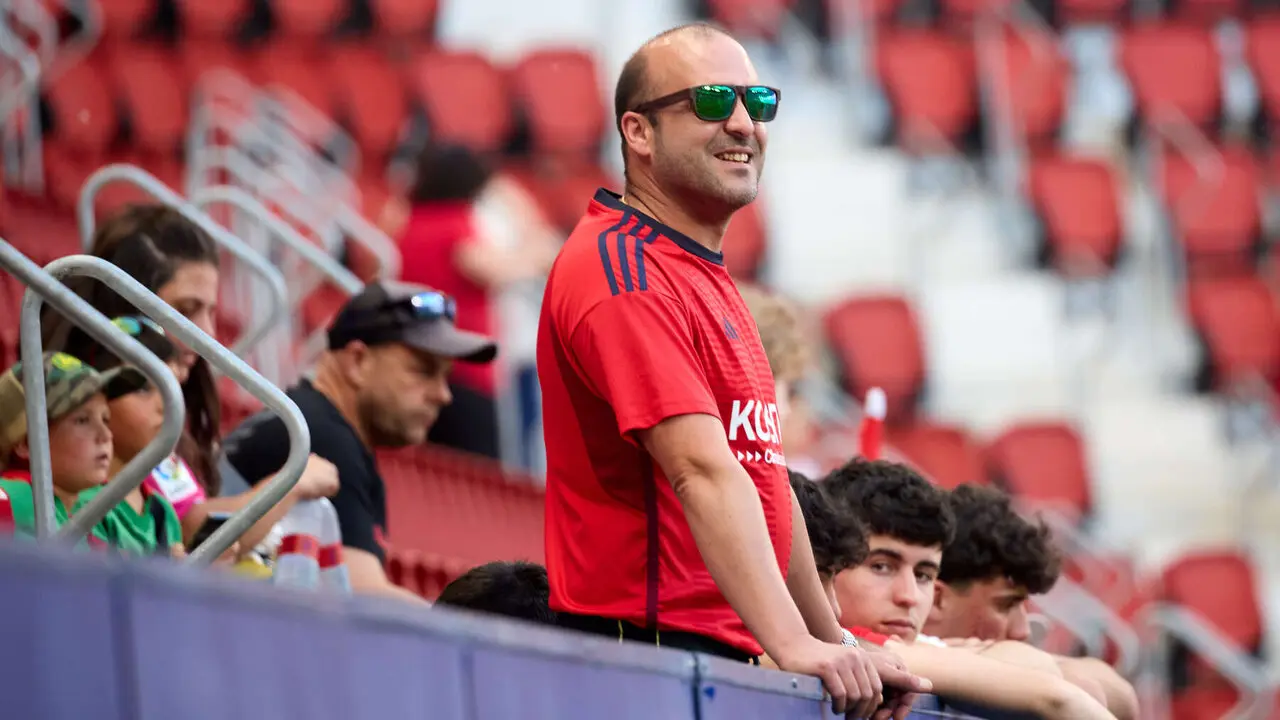 La grada del estadio de El Sadar durante el partido de La Liga EA Sports entre CA Osasuna y Sevilla FC disputado en Pamplona. I&Ntilde;IGO ALZUGARAY