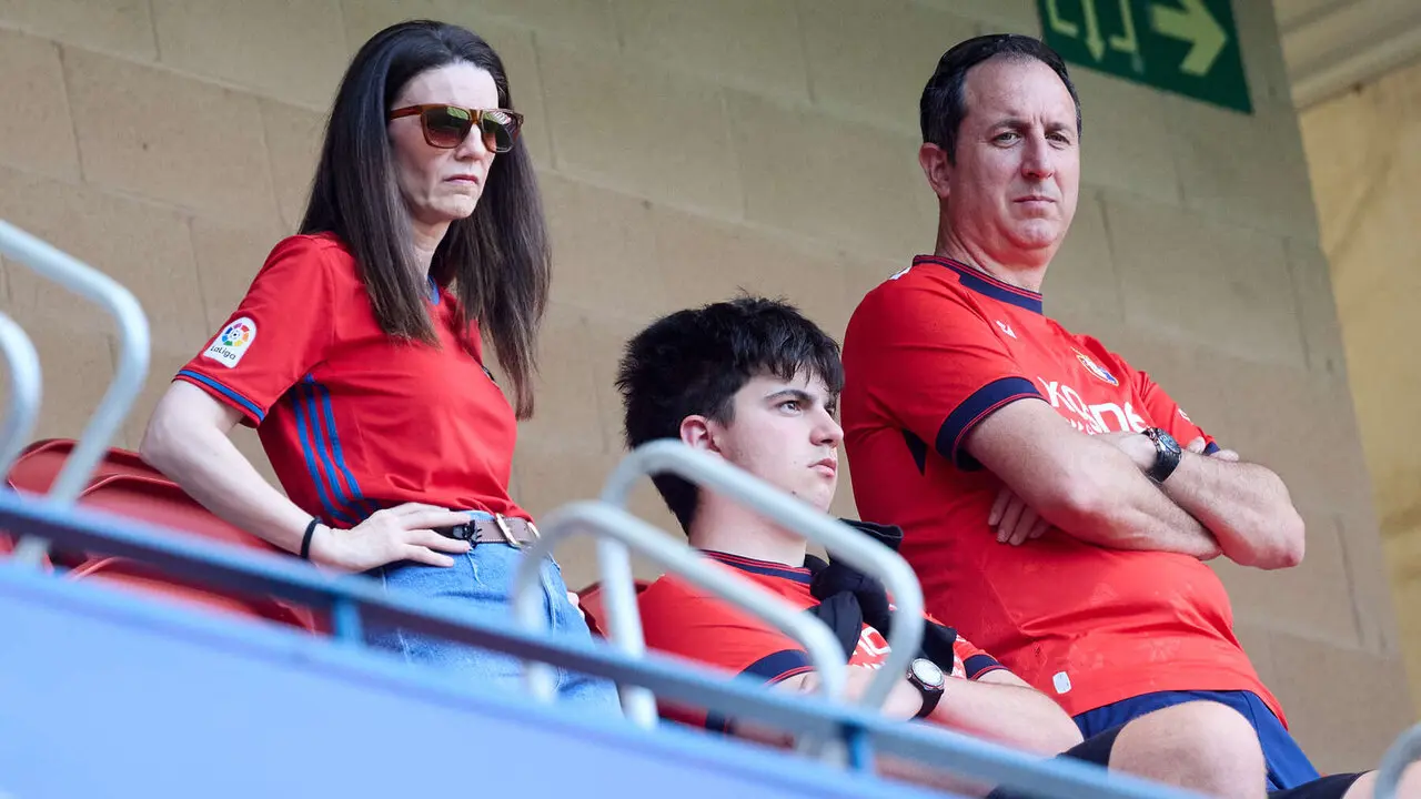 La grada del estadio de El Sadar durante el partido de La Liga EA Sports entre CA Osasuna y Sevilla FC disputado en Pamplona. I&Ntilde;IGO ALZUGARAY