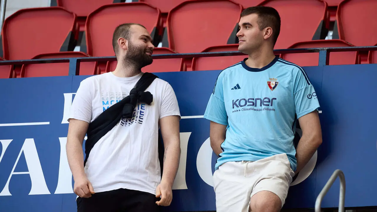 La grada del estadio de El Sadar durante el partido de La Liga EA Sports entre CA Osasuna y Sevilla FC disputado en Pamplona. I&Ntilde;IGO ALZUGARAY