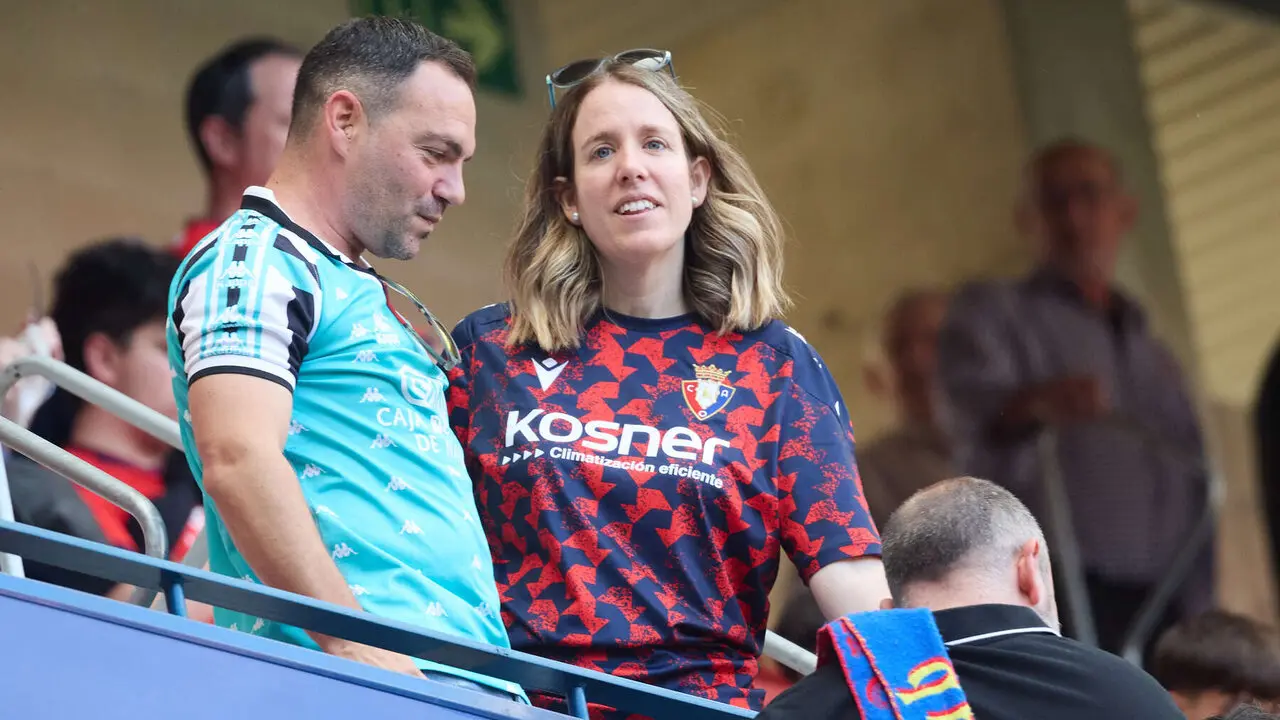 La grada del estadio de El Sadar durante el partido de La Liga EA Sports entre CA Osasuna y Sevilla FC disputado en Pamplona. I&Ntilde;IGO ALZUGARAY