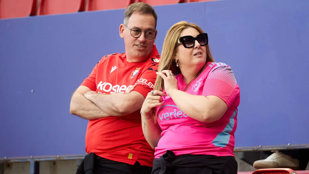 La grada del estadio de El Sadar durante el partido de La Liga EA Sports entre CA Osasuna y Sevilla FC disputado en Pamplona. I&Ntilde;IGO ALZUGARAY