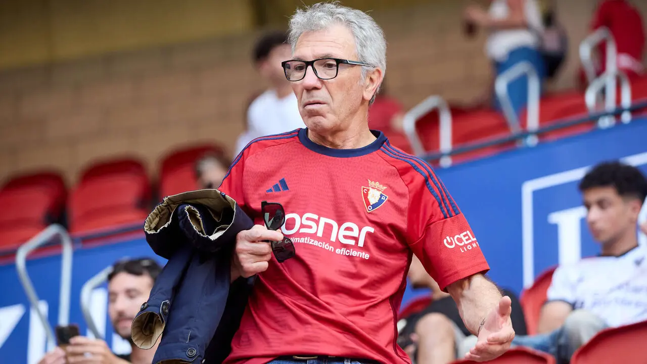 La grada del estadio de El Sadar durante el partido de La Liga EA Sports entre CA Osasuna y Sevilla FC disputado en Pamplona. I&Ntilde;IGO ALZUGARAY