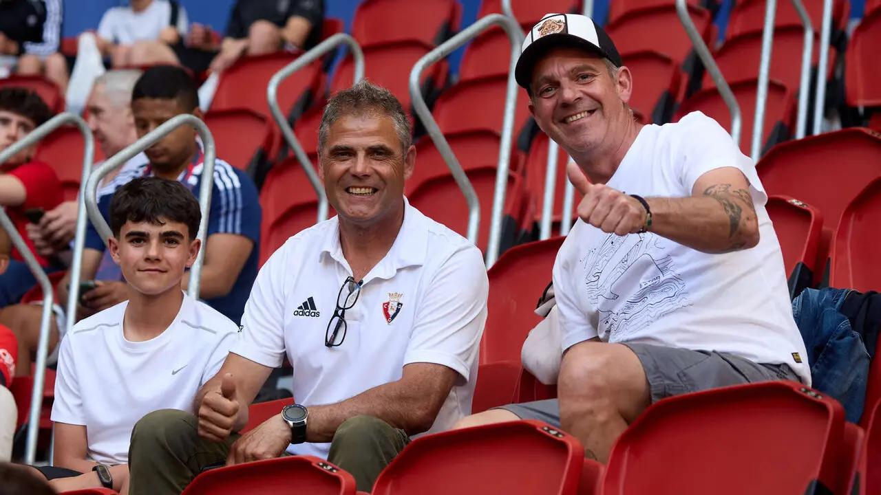 La grada del estadio de El Sadar durante el partido de La Liga EA Sports entre CA Osasuna y Sevilla FC disputado en Pamplona. I&Ntilde;IGO ALZUGARAY