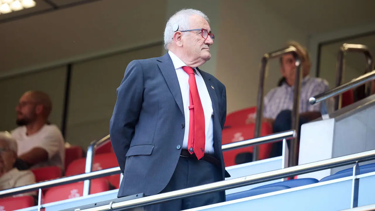 La grada del estadio de El Sadar durante el partido de La Liga EA Sports entre CA Osasuna y Sevilla FC disputado en Pamplona. I&Ntilde;IGO ALZUGARAY