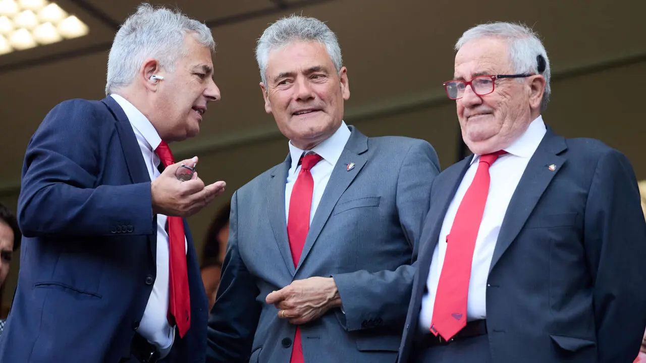La grada del estadio de El Sadar durante el partido de La Liga EA Sports entre CA Osasuna y Sevilla FC disputado en Pamplona. I&Ntilde;IGO ALZUGARAY