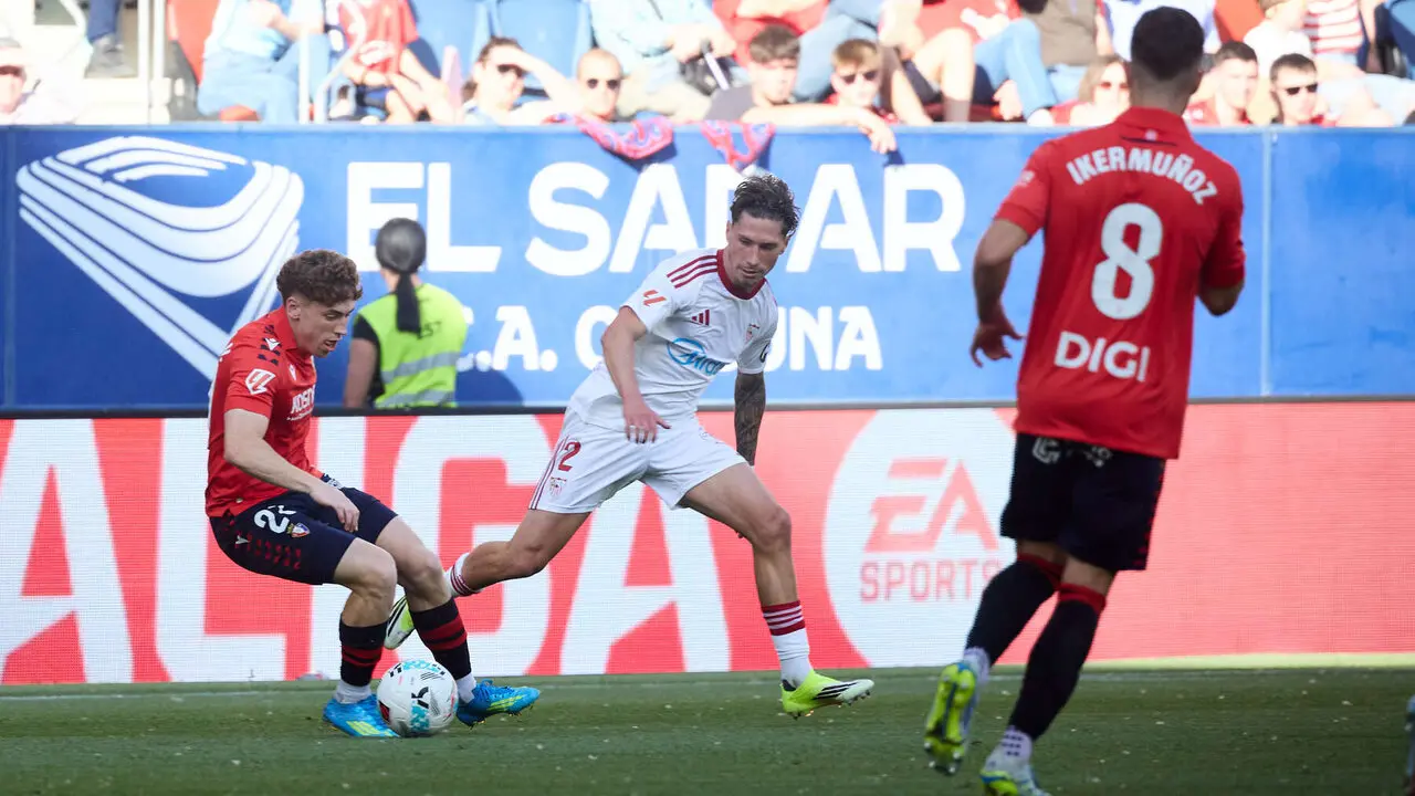 Partido de La Liga EA Sports entre CA Osasuna y Sevilla FC disputado en el estadio de El Sadar en Pamplona. I&Ntilde;IGO ALZUGARAY