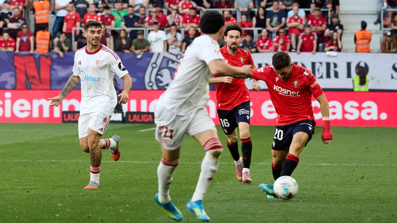 Partido de La Liga EA Sports entre CA Osasuna y Sevilla FC disputado en el estadio de El Sadar en Pamplona. I&Ntilde;IGO ALZUGARAY