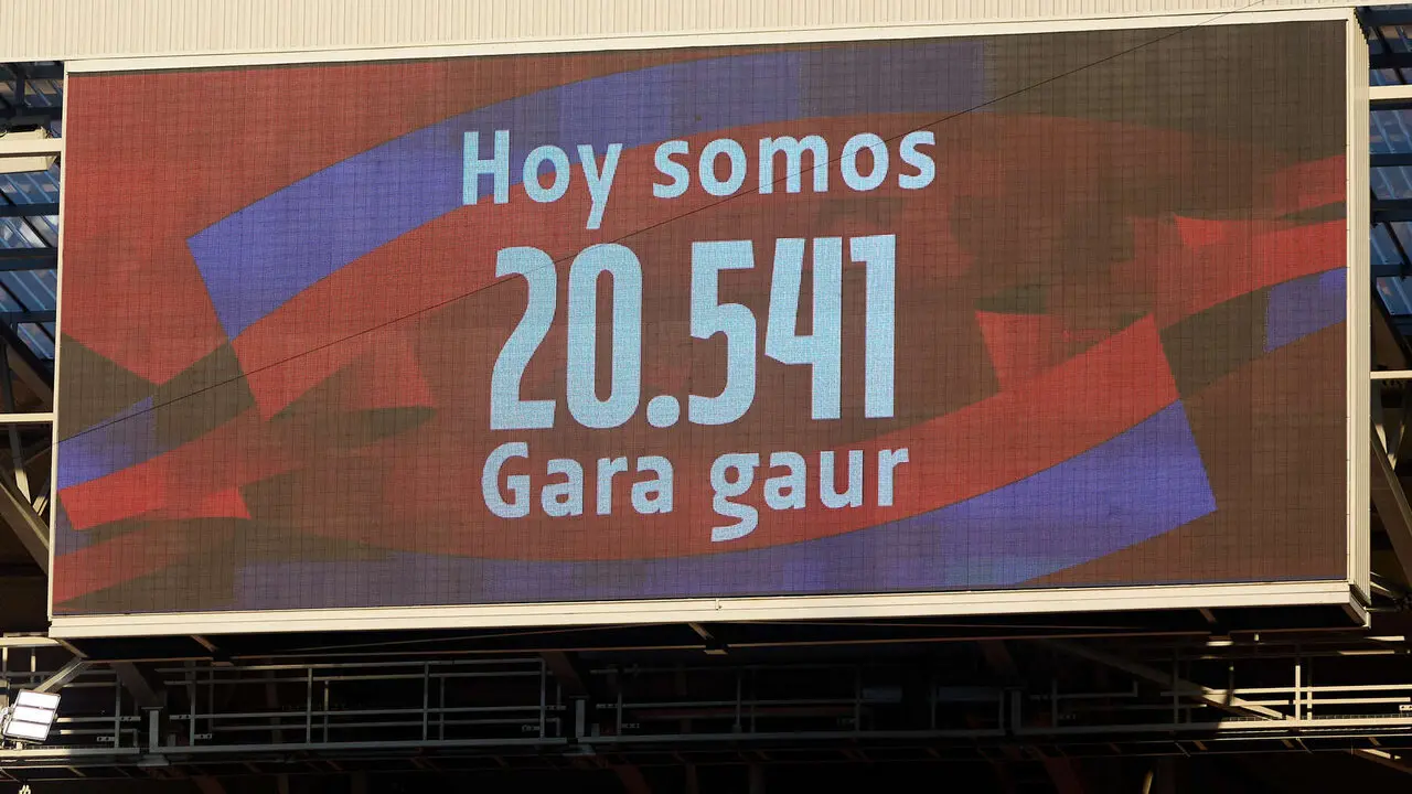 La grada del estadio de El Sadar durante el partido de La Liga EA Sports entre CA Osasuna y Sevilla FC disputado en Pamplona. I&Ntilde;IGO ALZUGARAY