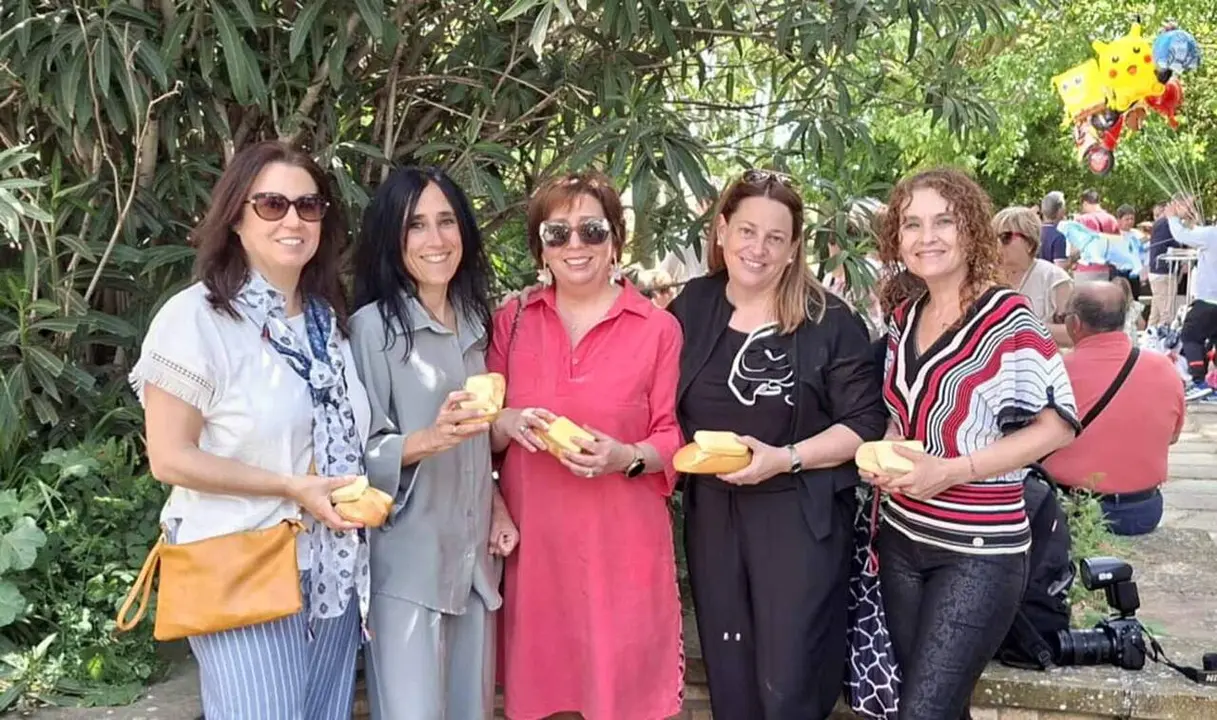 Caparroso celebra San Marcos con romer&iacute;a, reparto de 3.500 raciones de pan y queso y el popular Sotifest en El Sotillo. AMAYA LUQUI