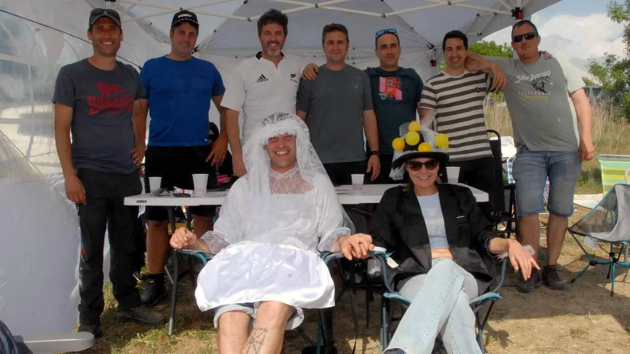 Caparroso celebra San Marcos con romer&iacute;a, reparto de 3.500 raciones de pan y queso y el popular Sotifest en El Sotillo. AMAYA LUQUI