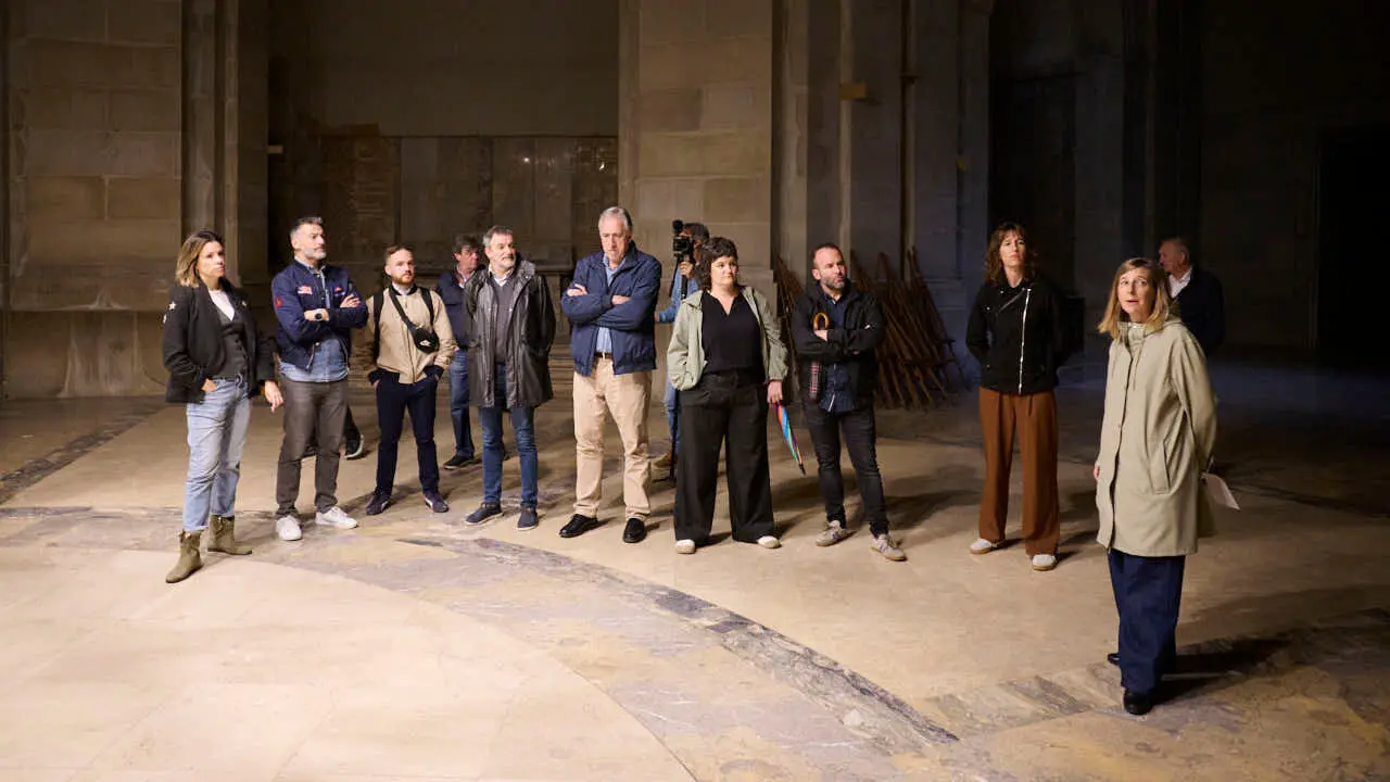 La Gerencia y la Comisi&oacute;n de Urbanismo visitan el Monumento a los Ca&iacute;dos. PABLO LASAOSA