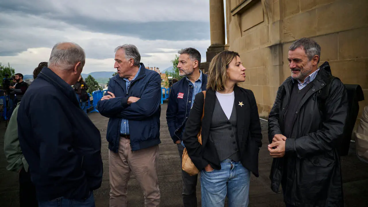 La Gerencia y la Comisi&oacute;n de Urbanismo visitan el Monumento a los Ca&iacute;dos. PABLO LASAOSA