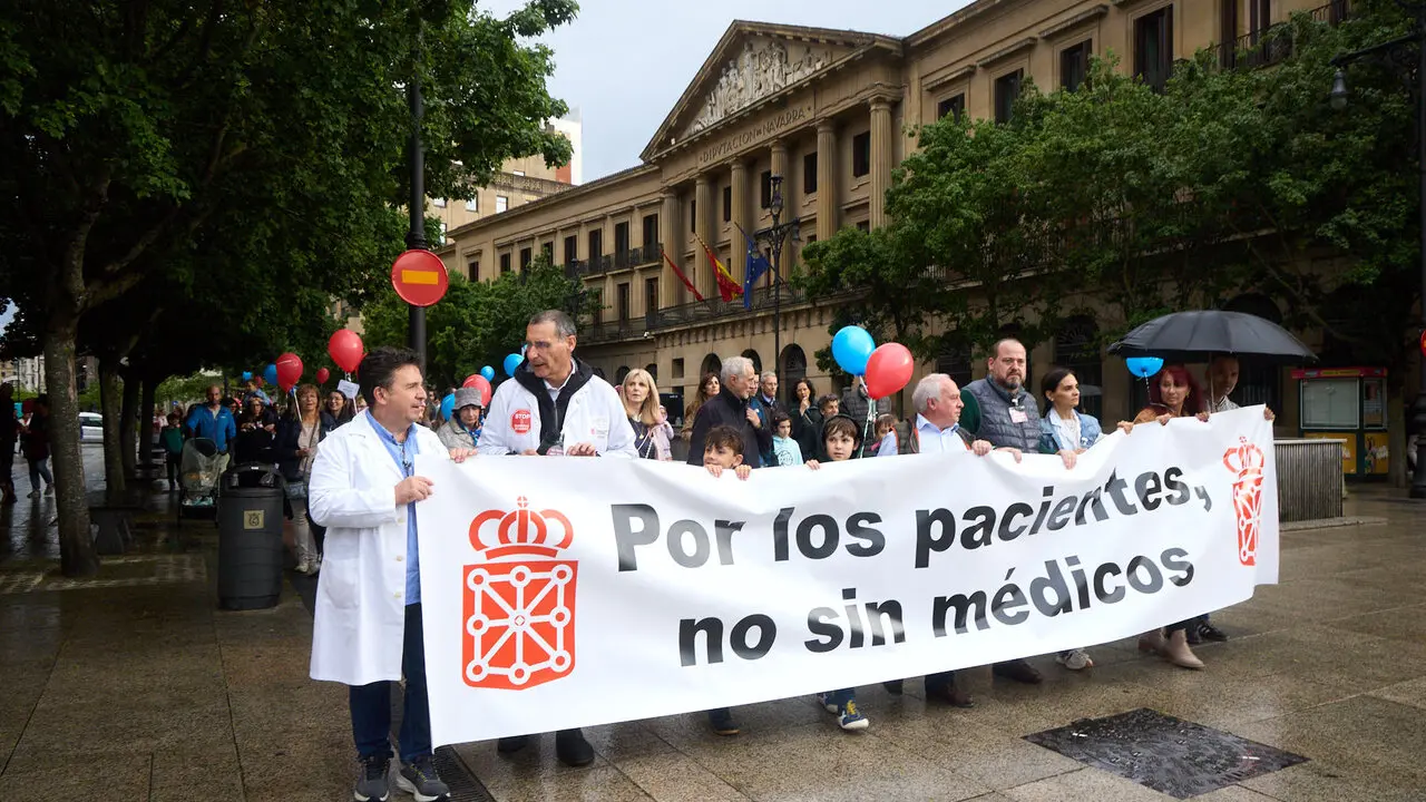 Manifestaci&oacute;n en defensa de la profesi&oacute;n m&eacute;dica convocada por el Sindicato M&eacute;dico de Navarra (SMN). NAVARRA.COM