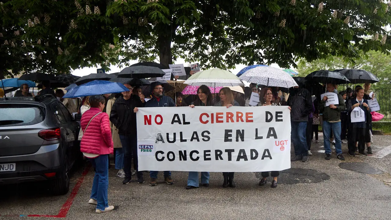La Federaci&oacute;n de Servicios P&uacute;blicos de UGT Navarra y SEPNA convocan una concentraci&oacute;n para rechazar el cierre de catorce aulas de Educaci&oacute;n Concertada de Educaci&oacute;n Infantil. NAVARRA.COM