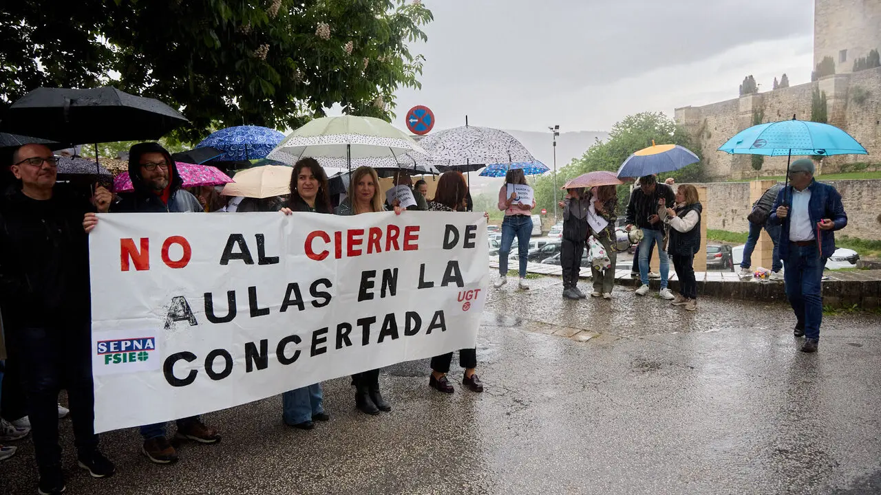 La Federaci&oacute;n de Servicios P&uacute;blicos de UGT Navarra y SEPNA convocan una concentraci&oacute;n para rechazar el cierre de catorce aulas de Educaci&oacute;n Concertada de Educaci&oacute;n Infantil. NAVARRA.COM