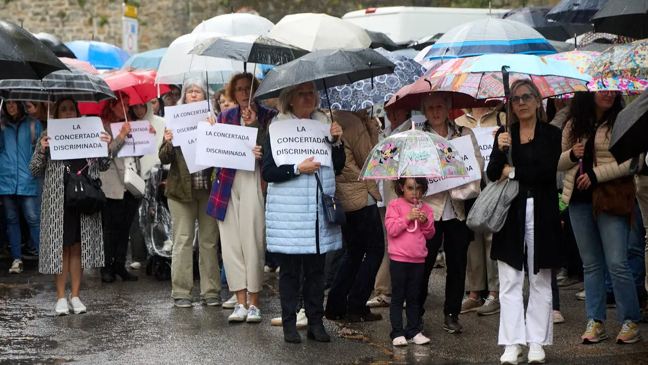 La Federaci&oacute;n de Servicios P&uacute;blicos de UGT Navarra y SEPNA convocan una concentraci&oacute;n para rechazar el cierre de catorce aulas de Educaci&oacute;n Concertada de Educaci&oacute;n Infantil. NAVARRA.COM