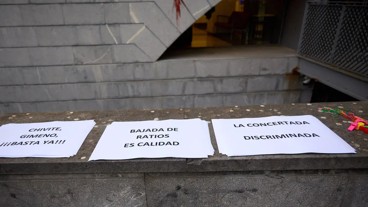 La Federaci&oacute;n de Servicios P&uacute;blicos de UGT Navarra y SEPNA convocan una concentraci&oacute;n para rechazar el cierre de catorce aulas de Educaci&oacute;n Concertada de Educaci&oacute;n Infantil. NAVARRA.COM