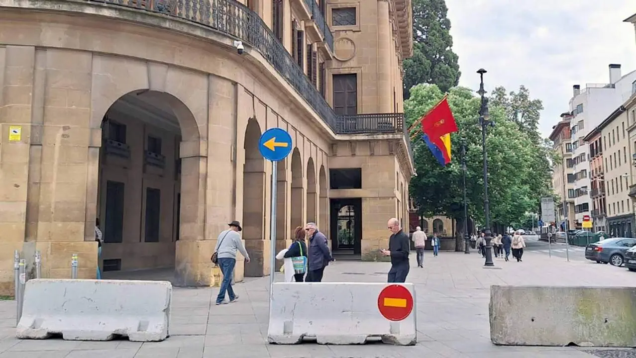 Cambios de tr&aacute;fico en Pamplona por las obras de Sarasate en la plaza del Castillo y alrededores.
